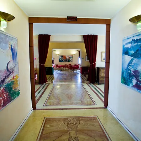 Palace San Michele 4* Monte SantʼAngelo