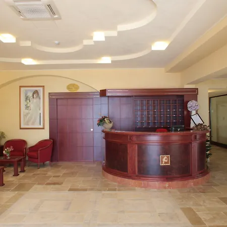 Palace San Michele فندق Monte SantʼAngelo