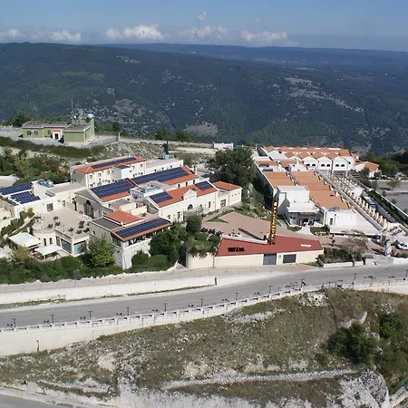 Palace San Michele فندق Monte SantʼAngelo