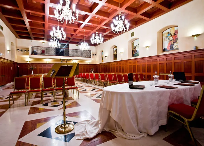 Palace San Michele Hotel Monte SantʼAngelo