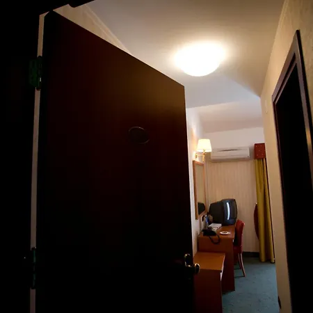 Palace San Michele Hotel 4*