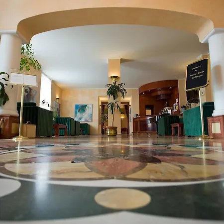 ホテル パレス サン ミケーレ 4*